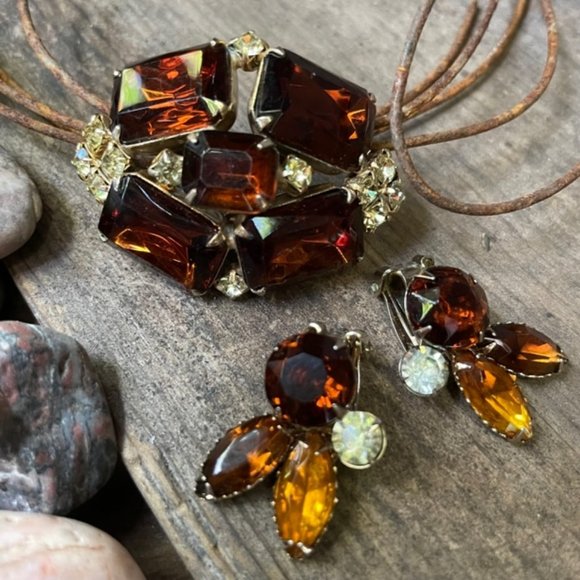 Demi Parure Jewelry Set Amber Rhinestone Brooch Pin & Clip-on Earrings - Picture 2 of 5